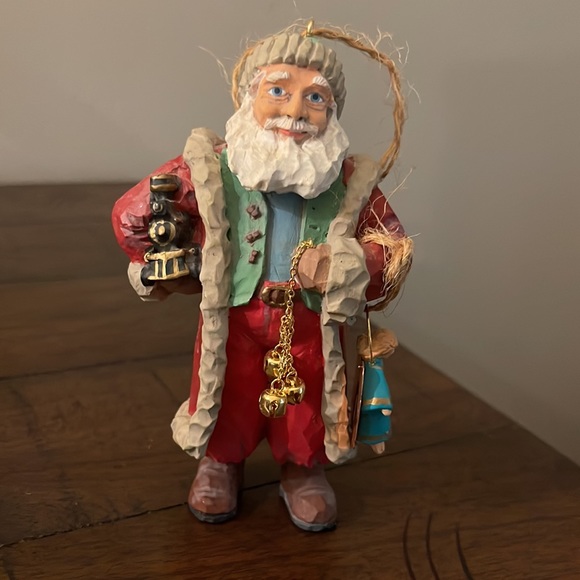 Hallmark Santa's Gifts Folk Art Americana Collection 1996 - Picture 2 of 6